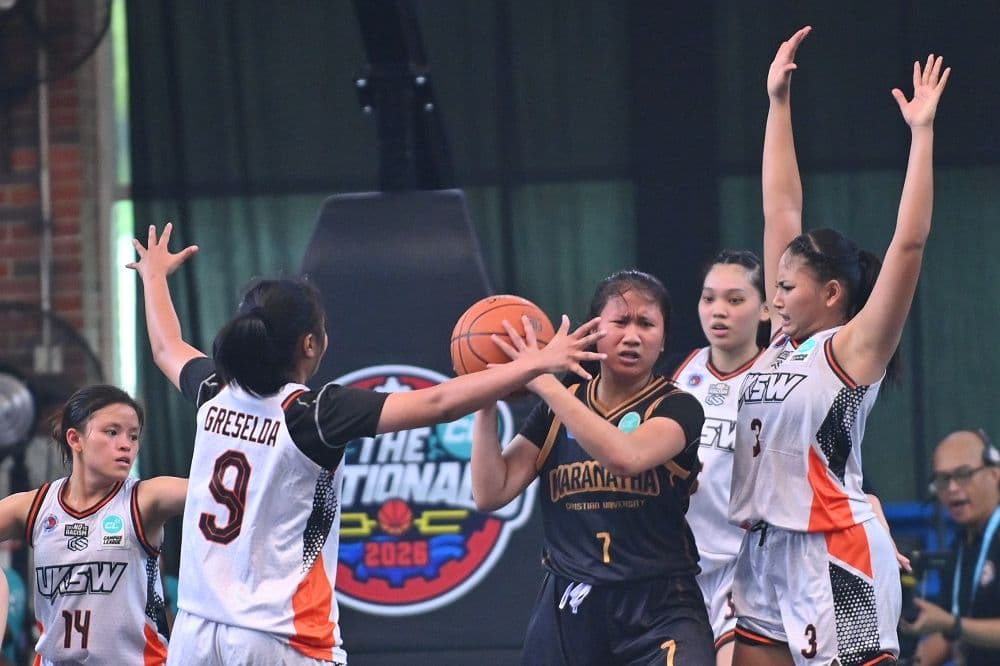 Hustle Lidwina Ruth Antar UKSW Dekati Semifinal